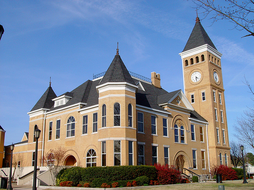 Discount hotels and attractions in Benton, 
