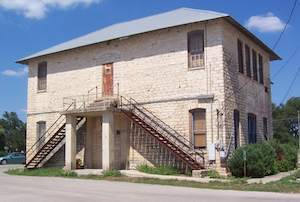 Discount hotels and attractions in Dripping Springs, Texas